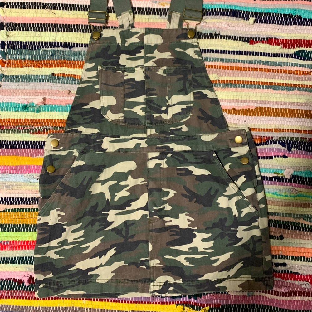 Forever 21 skirt overall size 8
